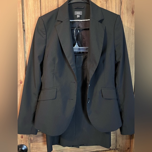 Mexx Other - Mexx Charcoal Pinstripe Womens size 8 skirt Suit